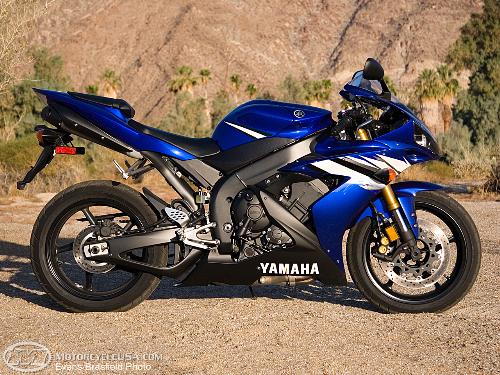 Yamaha YZF R1 - yamaha r1 07, latest model from yamaha will be avaliable in india and other country soon...