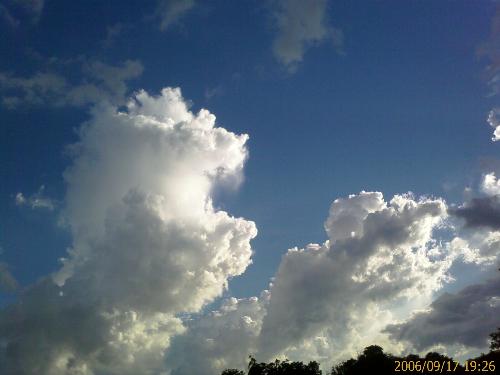 clouds  - don't you think it is better then the clouds shown on windows desktop
