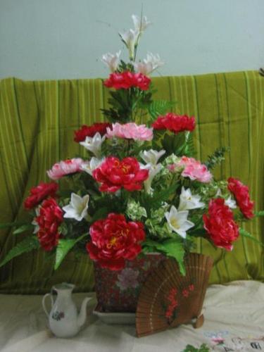Professional flower decoration - Artificial flower decoration by a professional