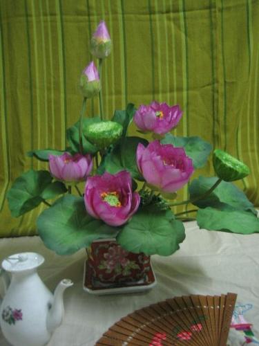 Artificial lily - Artificial flower/water lily decoration by a professional