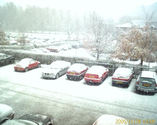snow in tourin - In this photo there is my little city Tourin in this cold cold winter! that fantastic snow!!! hhahaa enjoy!