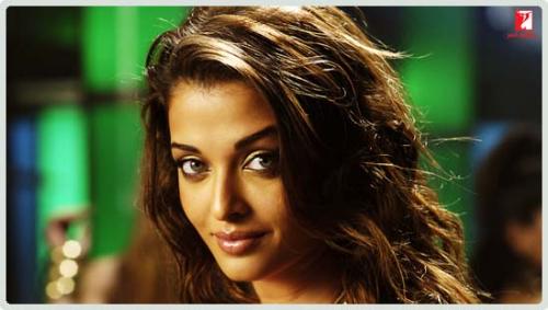 ash1 - aish in dhoom 2