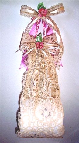 Tiolet Roll Holder - Toilet roll holder made from lace.