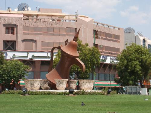 uae - Giant tea cups & kettle are a common landmark in most uae parks.