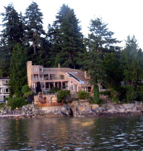 home sweet home - this is the home sweet home of the legendry singer BRYAN ADAMS isn't it beutiful like is voice