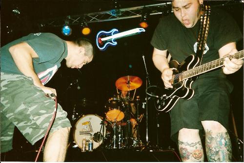 yellowcard - yellowcard is the best band ever...