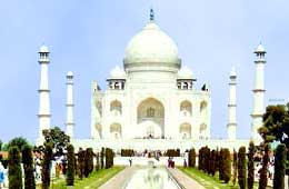 take a tour to the best place in india - hey freinds see the biggest gift from a lover in India