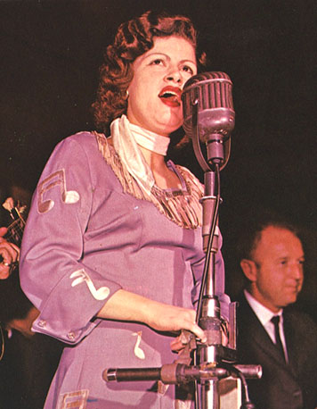patsy cline  - on the stage
