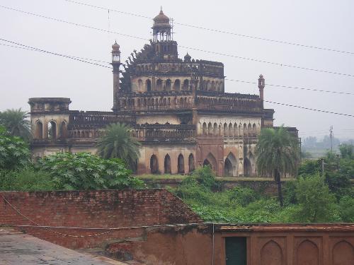 bada imambara - one of the famous monuments in lucknow , the bada imambara