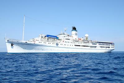 MV Doulos - The oldest and largest floating library in the world. 2 years younger than the Titanic ship. The oldest ocean-going passenger ship on earth.