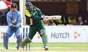 rahul dravid - performing multiple roles.. keeping against pakistan!!