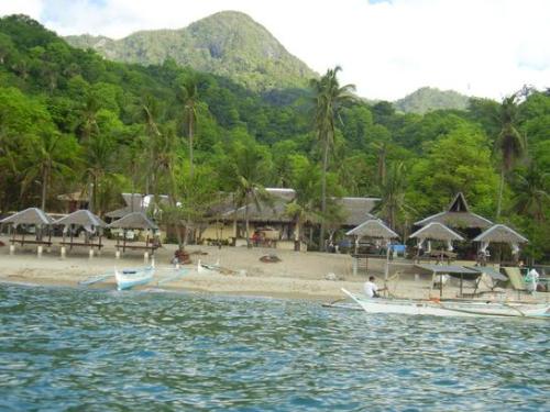 laluz beach resort - try laluz beach resort in batangas -good for snorkling, diving & good massage... take it from me. just don't forget to bring ur handy cam, walking shoes plus some lotion. :D