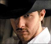 Chris Young - Looking as good as ever