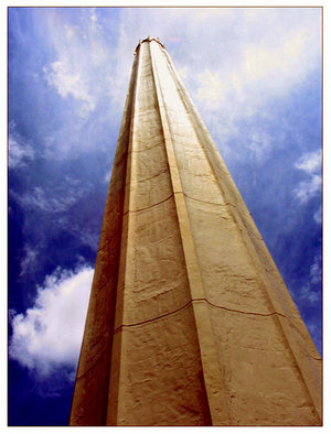 Hero Statue - Tugu Pahlawan Surabaya