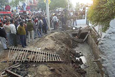 noida skeleton drain - skeleton drained in nithari