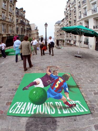 3d Amazing Street Arts, Drawings on Street with th - 3d Amazing Street Arts, Drawings on Street with the Colour Pencils