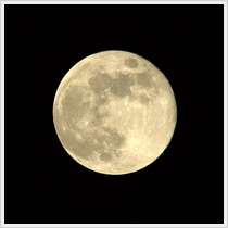 Full Moon - Full moon in space