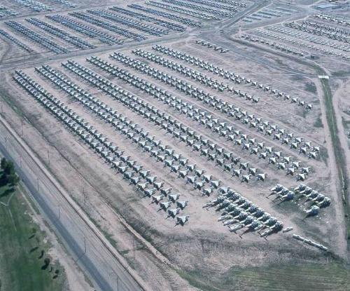 US air force view - well dis is very rare pic of showin us airforce ..u can c the numbre of fighters aircrafts in this!