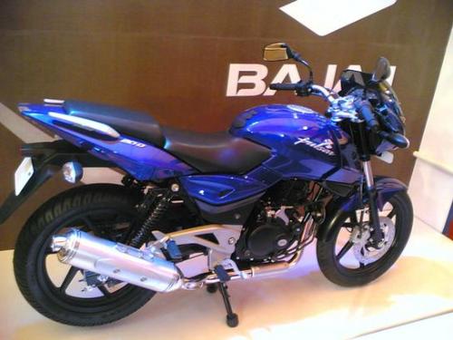 the new bajaj pulsar 200 - this is the all new bajaj pulsar 200cc bike...with 18bhp....tubless tyres....didgital sppedo,....new looks of pulsar series...its definitly hot bike!!