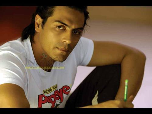 arjun rampal - looks nice