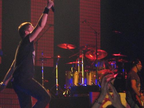 Rob Thomas - Rocking out at The Borgata in Atlantic City - June '06