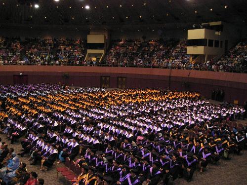 Wisuda - wisuda 2004