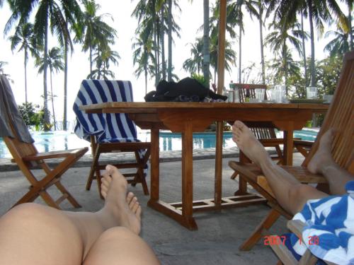 lazy sunday at the beach - one of those days when time seems to stop... :-)