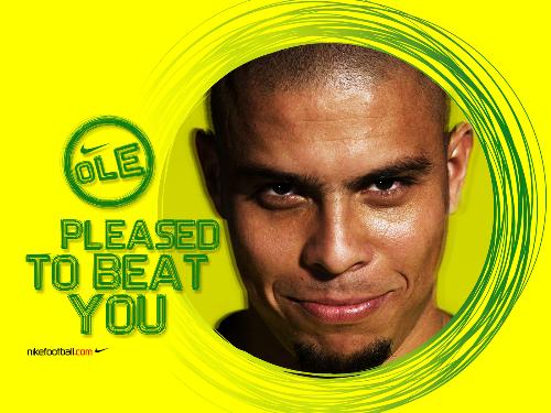 ronaldo - ole,ronaldo,posing for a wall paper,yello
