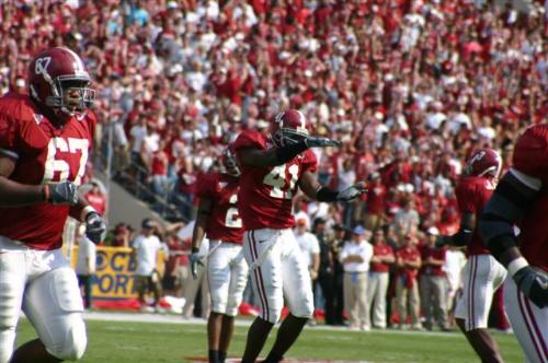 2005 Bama vs. Florida - Roman Harper does the Gator Chop.