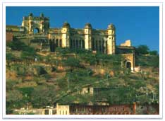 The Amer fort - It's a must see. ......for those who are crazy.about...visiting places.... It is located in Jaipur,Rajasthan,India..... 6hrs.from the ccapital New Delhi. it represents the historical Emperor....Sawai man Singh's Magnificient Palace