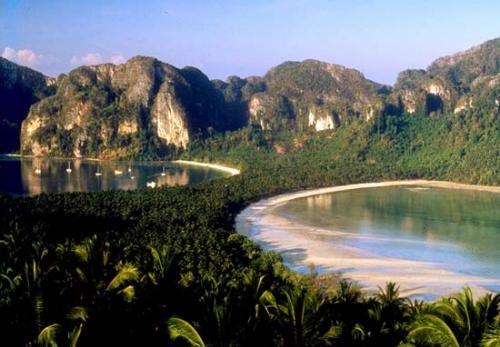 MY FAVOURITE ISLANDS - ANDAMAN AND NICOBAR PIC COL - WELL THIS IS A COLLECTION OF THE PICTURES OF THE ANDAMANS, A PLACE CONSIDERED TO BE THE HEAVEN ON EARTH, CHECK THEM OUT AND YOU WILL KNOW WHY IS IT SO CALLED.