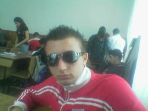 Damn boring classes... - Such a boring class... BORINGGGGGGGG!!!!!!!!!!!