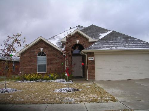 It Snows in texas - Just a bit of snow though, rare here in N. texas