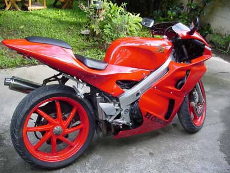 Red Honda - Bike