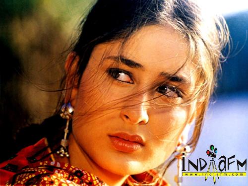 she s so cute....... - kareena cant b described in this little space..........