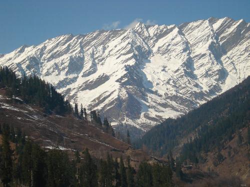 Snow Valley - This is a picture of one of the snow valleys in the Himalayan range at Manali...........it is on the way to the Rohtang pass and it has good ski facilities. India is not all heat