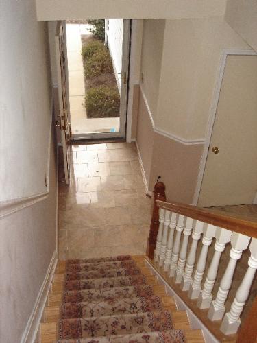 Condo in Occoquan VA - This a picture of a 3 story foryer in the entry way of my condo