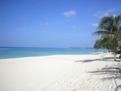 Cayman Island - Bright day on grand Cayman Island June 2003
