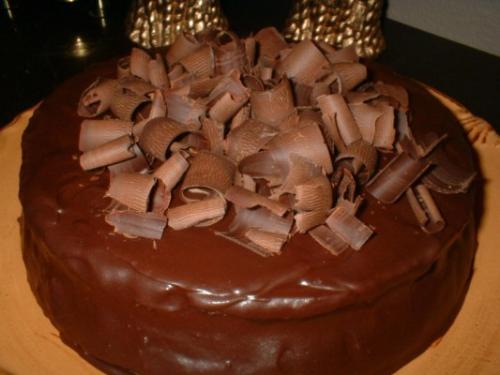 chocolate cake - Chocolate cake with chocolate pieces on top