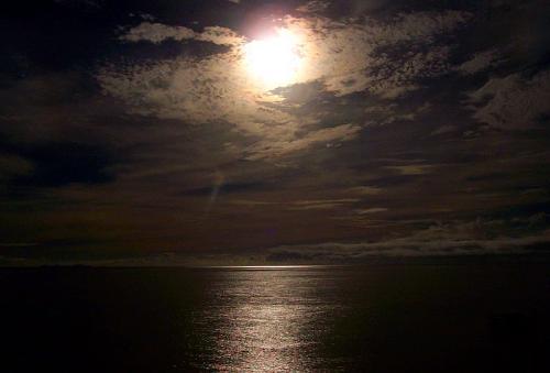 Fiji - Full Moon