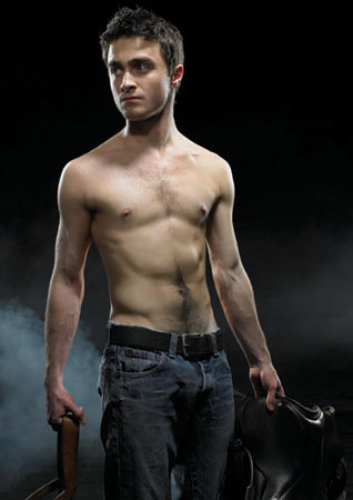 daniel radcliffe - daniel radcliffe posing