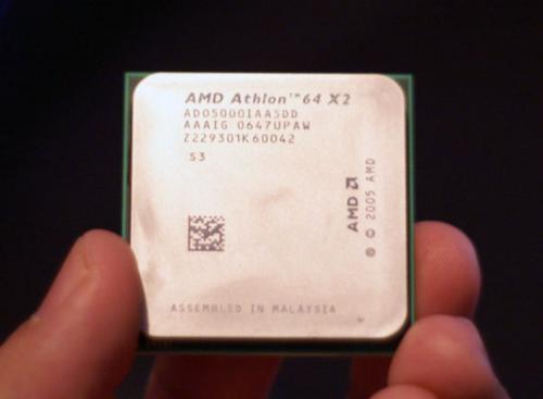 AMD Athlon 64 X2 5000+, 2.6 GHz - AMD's 65nm Athlon 64 X2 5000+ it looks just like a normal X2. Transistor count remains unchanged at 154M as there is no new functionality or cache introduced with the move to 65nm.