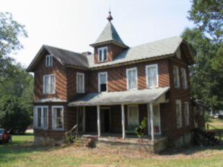 my great aunts house! - That was haunted! it has since been torn down due to structural damage! it used to be so pretty in its day!