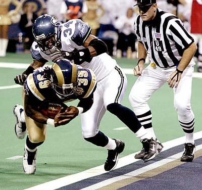 Touchdown - Stretching for the TD.