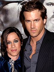 Alanis Morissette, Ryan Reynolds End Engagement - Alanis Morissette, Ryan Reynolds End Engagement fhfhsdfhshhdf