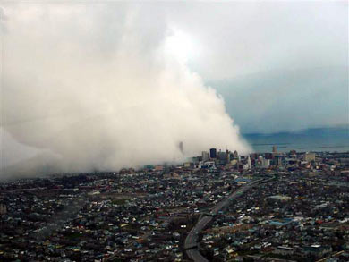 Buffalo, NY Snowstorm - Ever want to know what it looks like when a snowstorm rolls into town? Traffic Reporter Air Gordon (WBEN, Star 102.5) sees it all the time from the weather copter. "It&#039;s fascinating," he relayed to me. "The snow looks like something from The Poseidon Adventure. There is a virtual wall of snow... one minute it&#039;s clear, and the next it looks like a big wave is about to engulf the city."