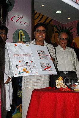 jagjit singh launches his new album - jagjit sing at his new album launch party
