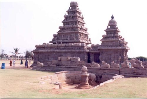 mahabalipuram temple - this is the famous mahabalipuram beach temple.