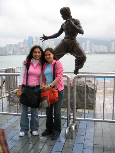 Movie Star Avenue - Travelled Hong Kong with my friends last May 2006 just a short travel. Quiet fun coz most of the times it rained hard.