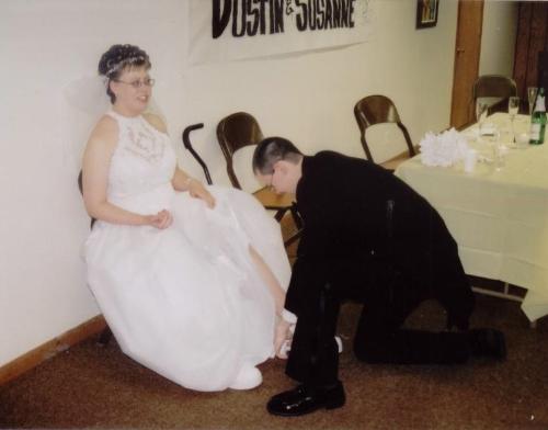 Garter - taking off the garter